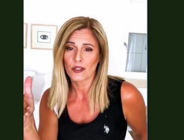 Δείτε τι είπε η μαμά της Χριστίνας Μπόμπα λίγο πριν το γάμο! (βίντεο)